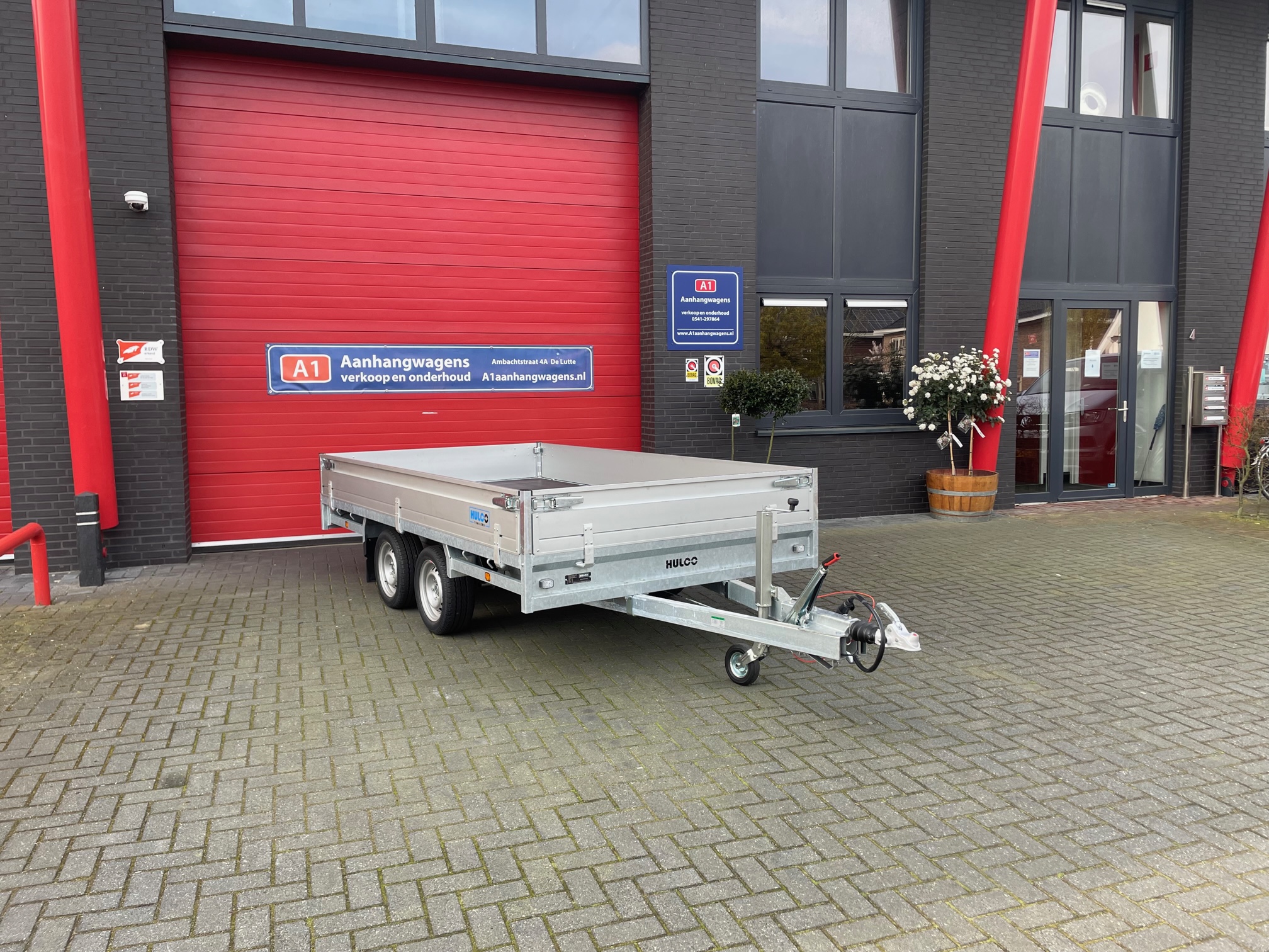Hulco Medax dubbel-as plateauwagen