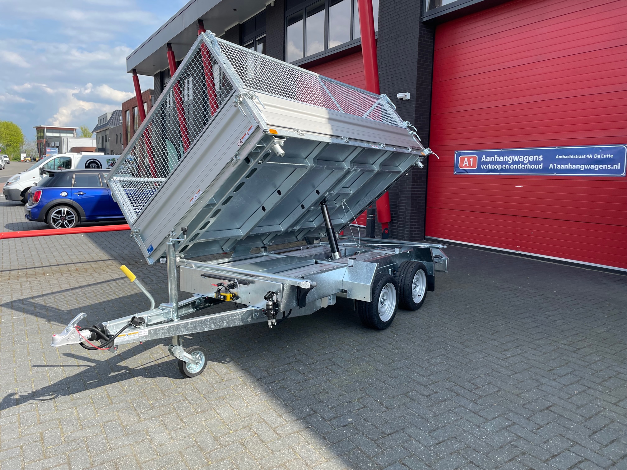 Humbaur HTK dubbel-as driezijdige elektrische kipper incl. loofrek