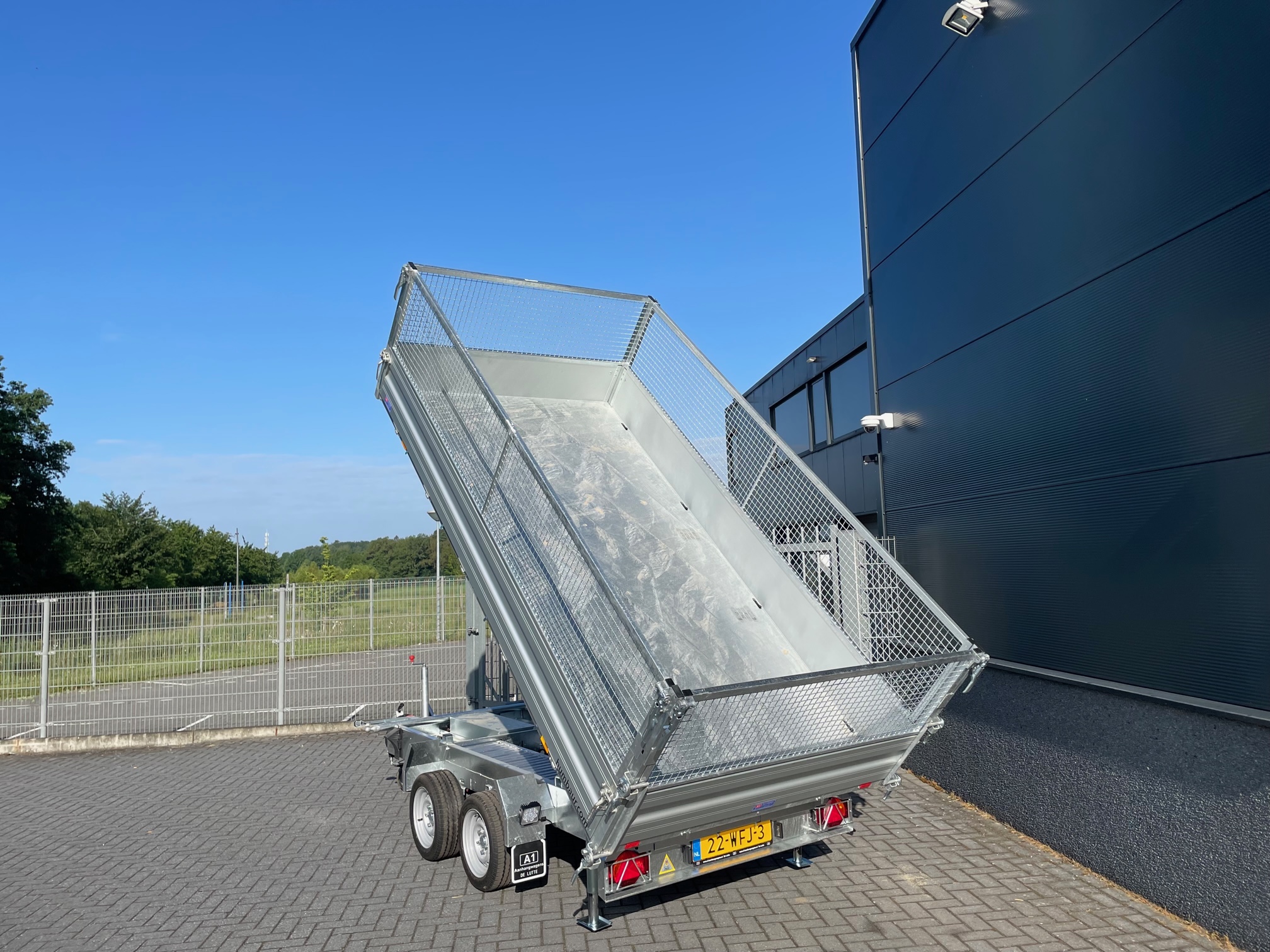 Humbaur HTK dubbel-as driezijdige elektrische kipper incl. loofrek