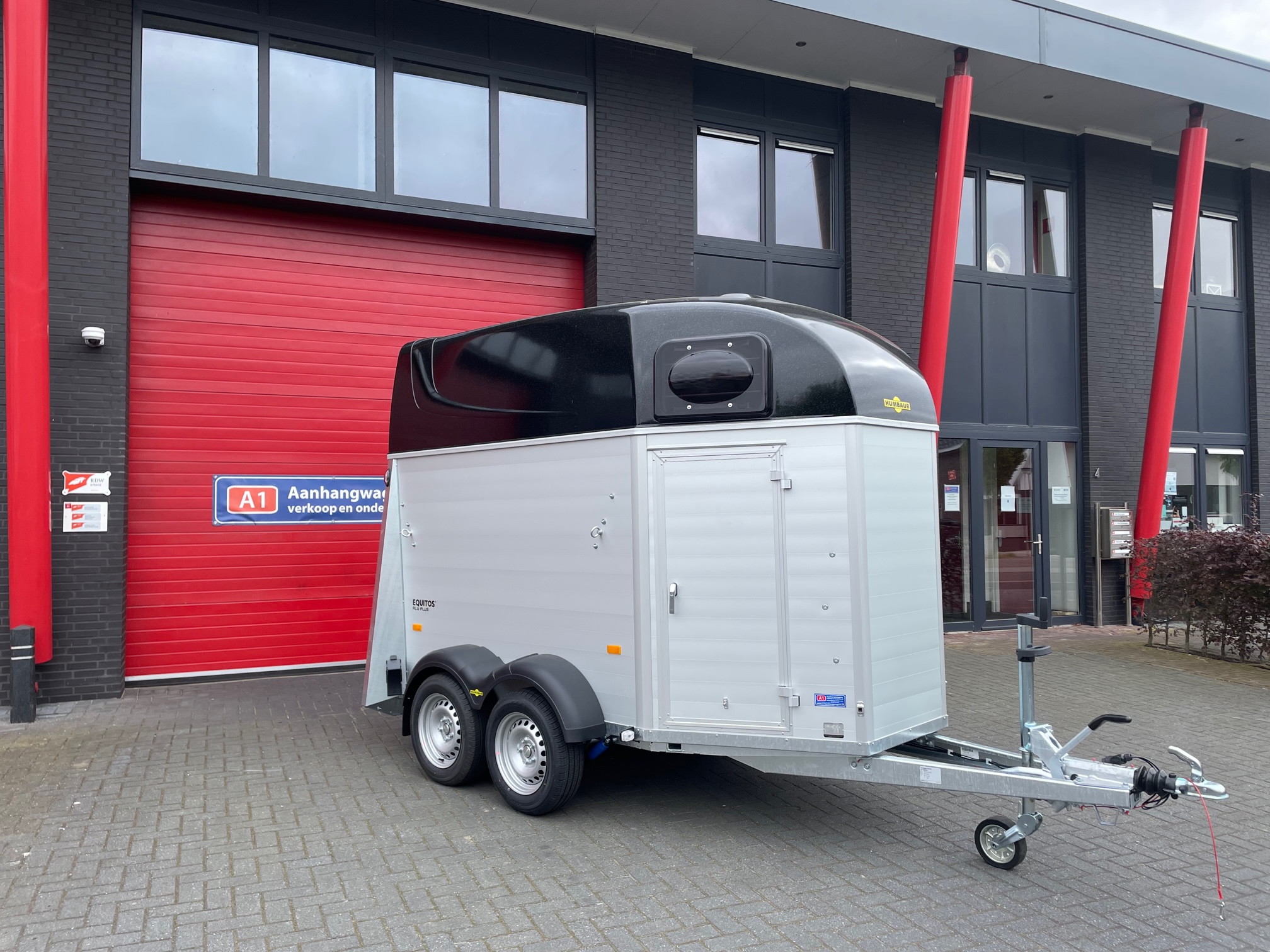 Humbaur Equitos Alu Plus paardentrailer 2000kg