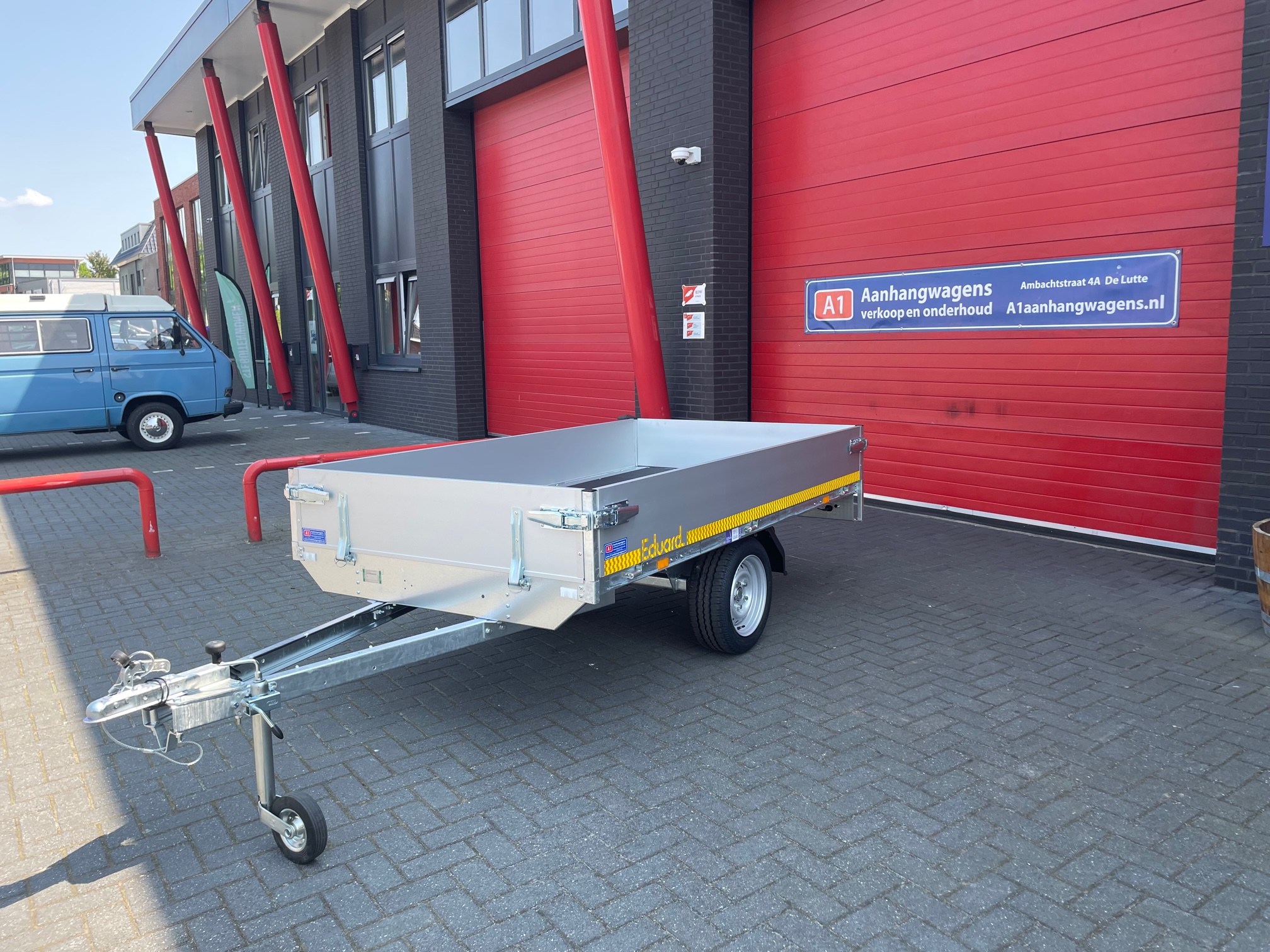 Eduard enkel-as ongeremde plateauwagen 750kg