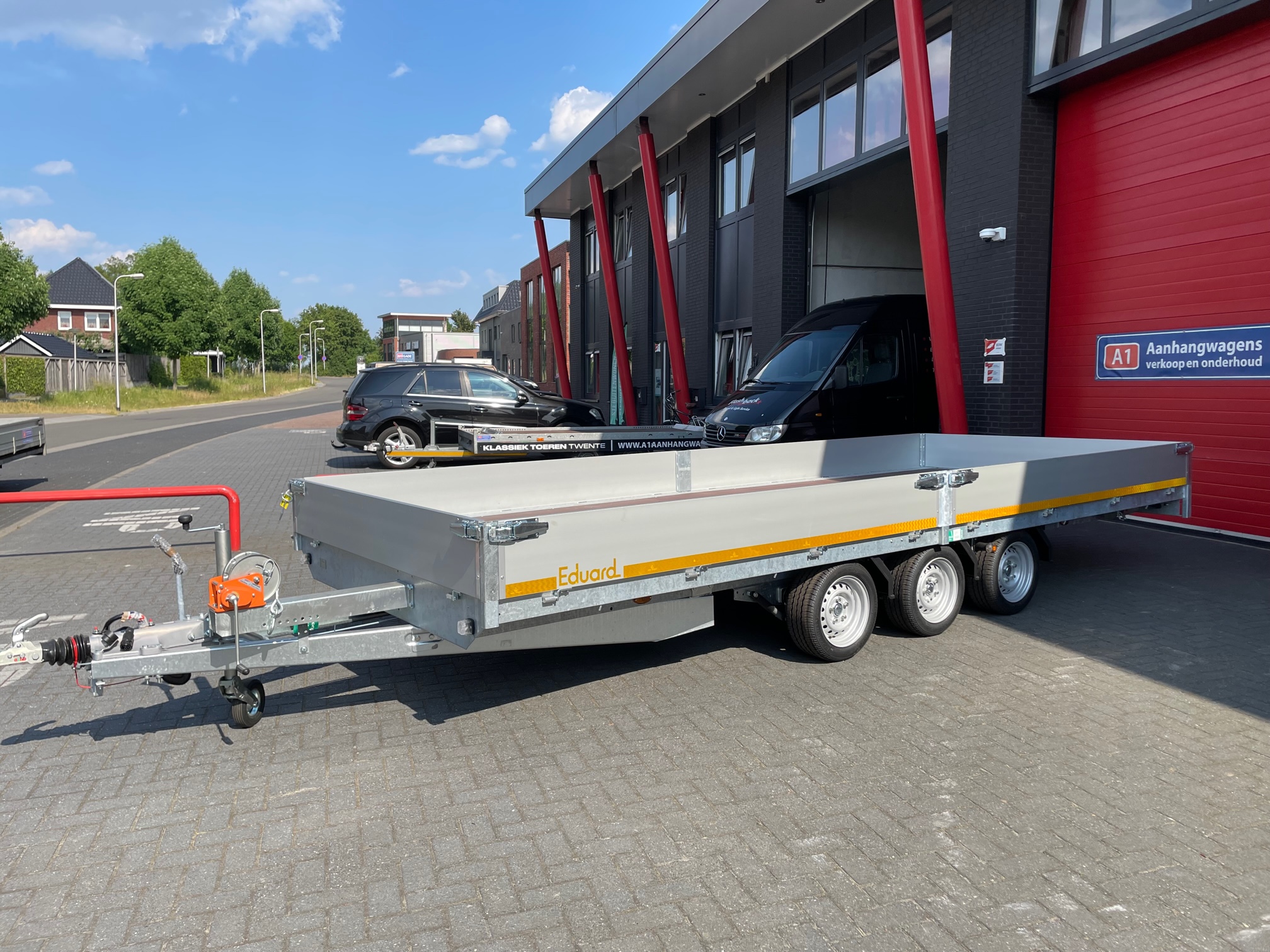 Eduard drie-asser plateauwagen 3500kg
