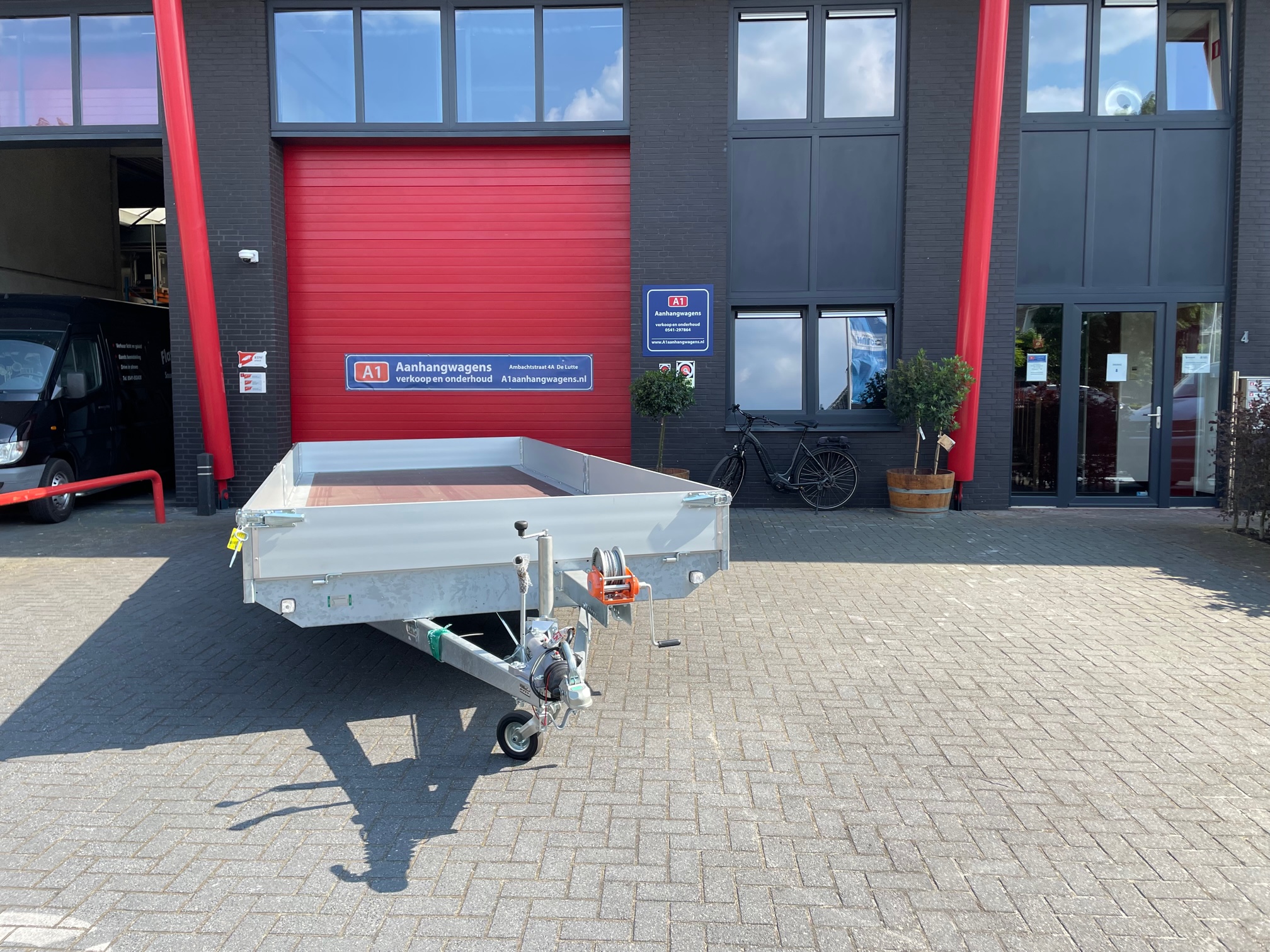 Eduard drie-asser plateauwagen 3500kg