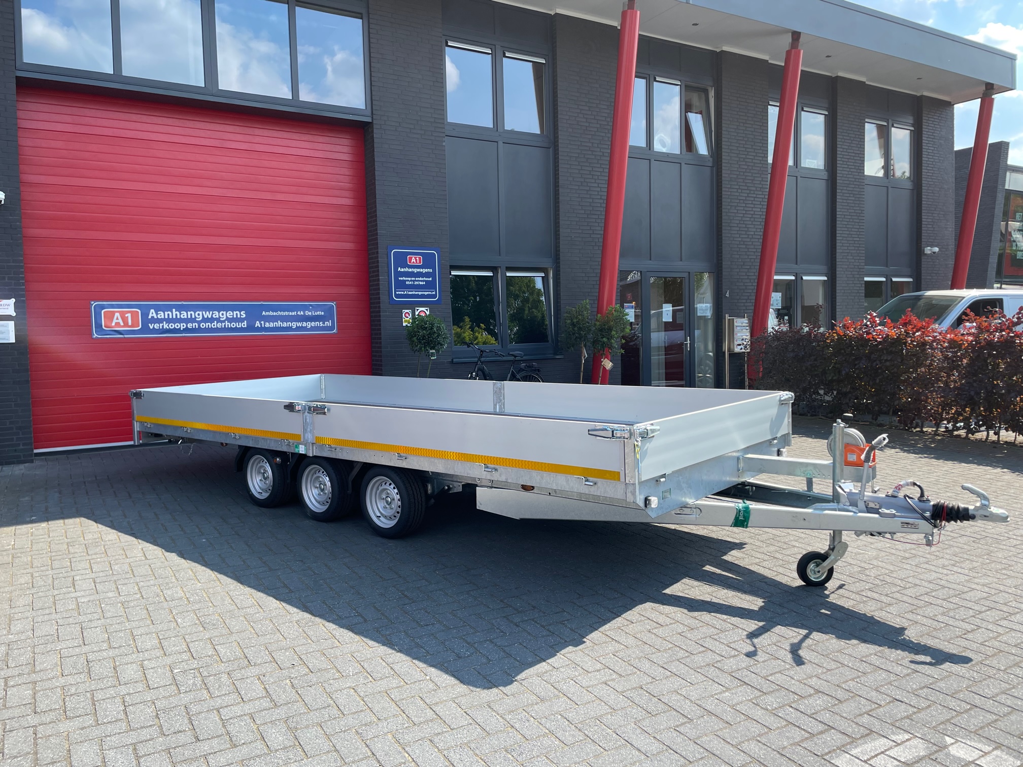 Eduard drie-asser plateauwagen 3500kg