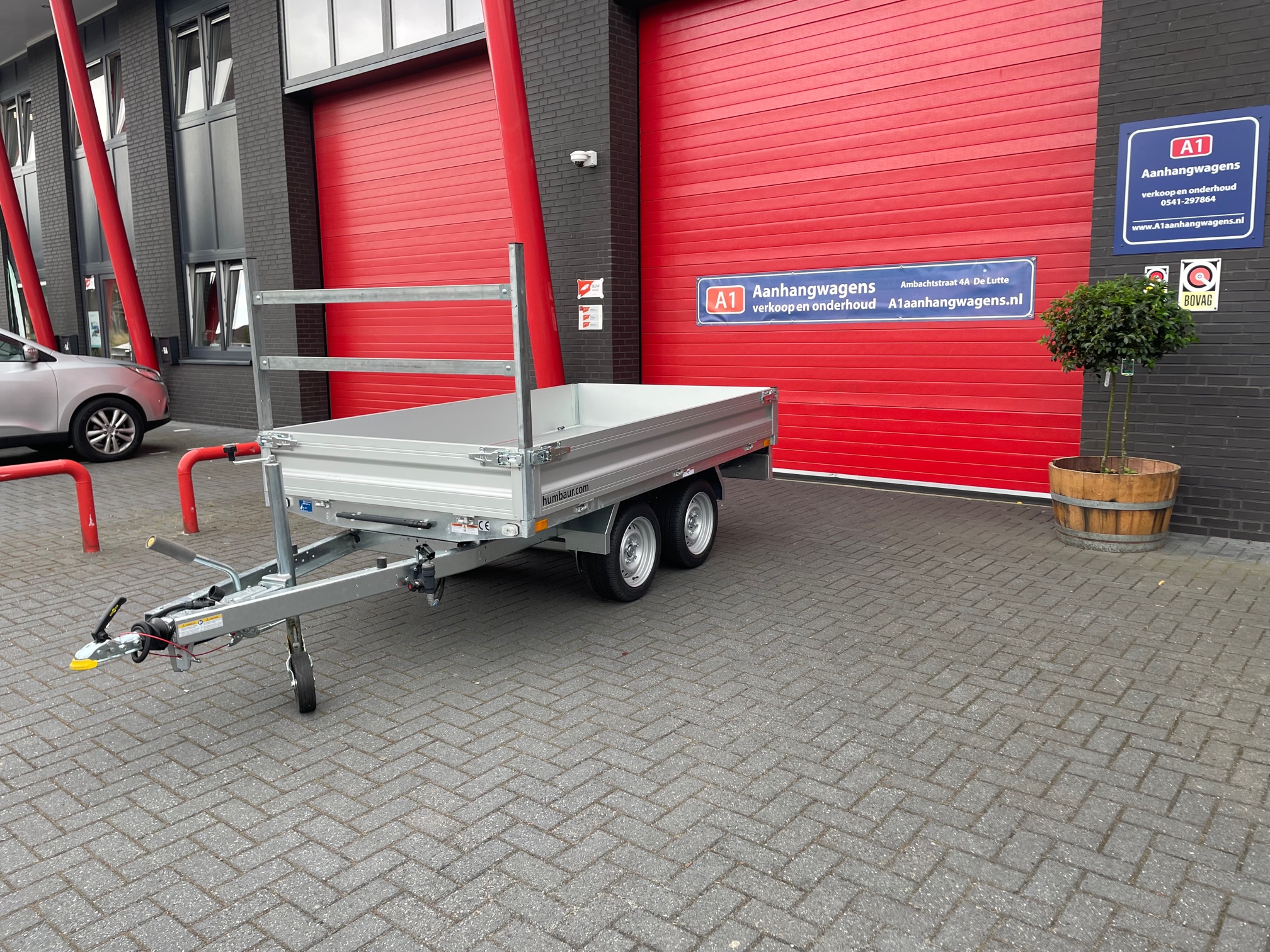 Humbaur HUK twee-assige elektrische achterwaartse kipper 2700kg