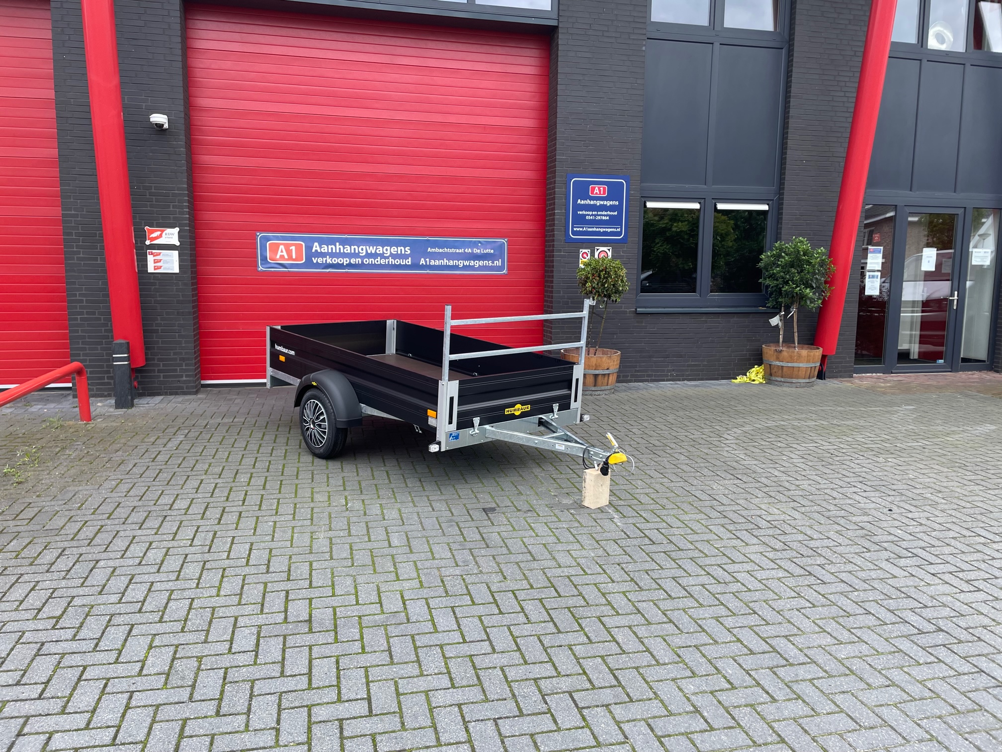 VOORRAAD ACTIE!!!! Humbaur HA Black edition enkel-as bakwagen 750kg ongeremd