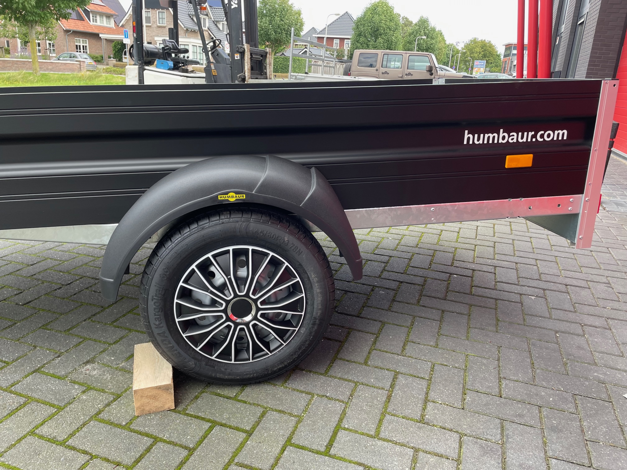 VOORRAAD ACTIE!!!! Humbaur HA Black edition enkel-as bakwagen 750kg ongeremd