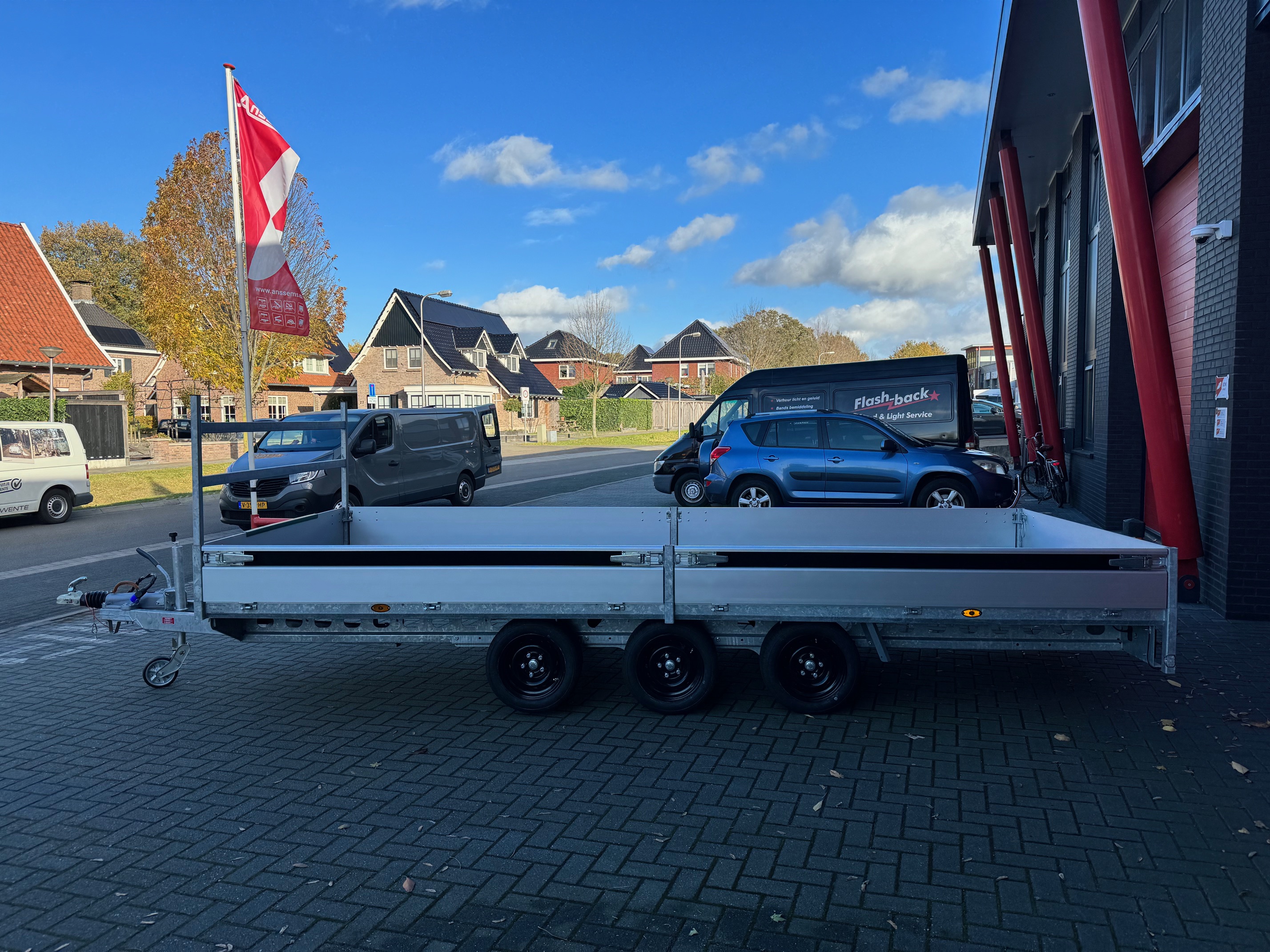 Henra Major Xpert drie-asser plateauwagen 3500kg