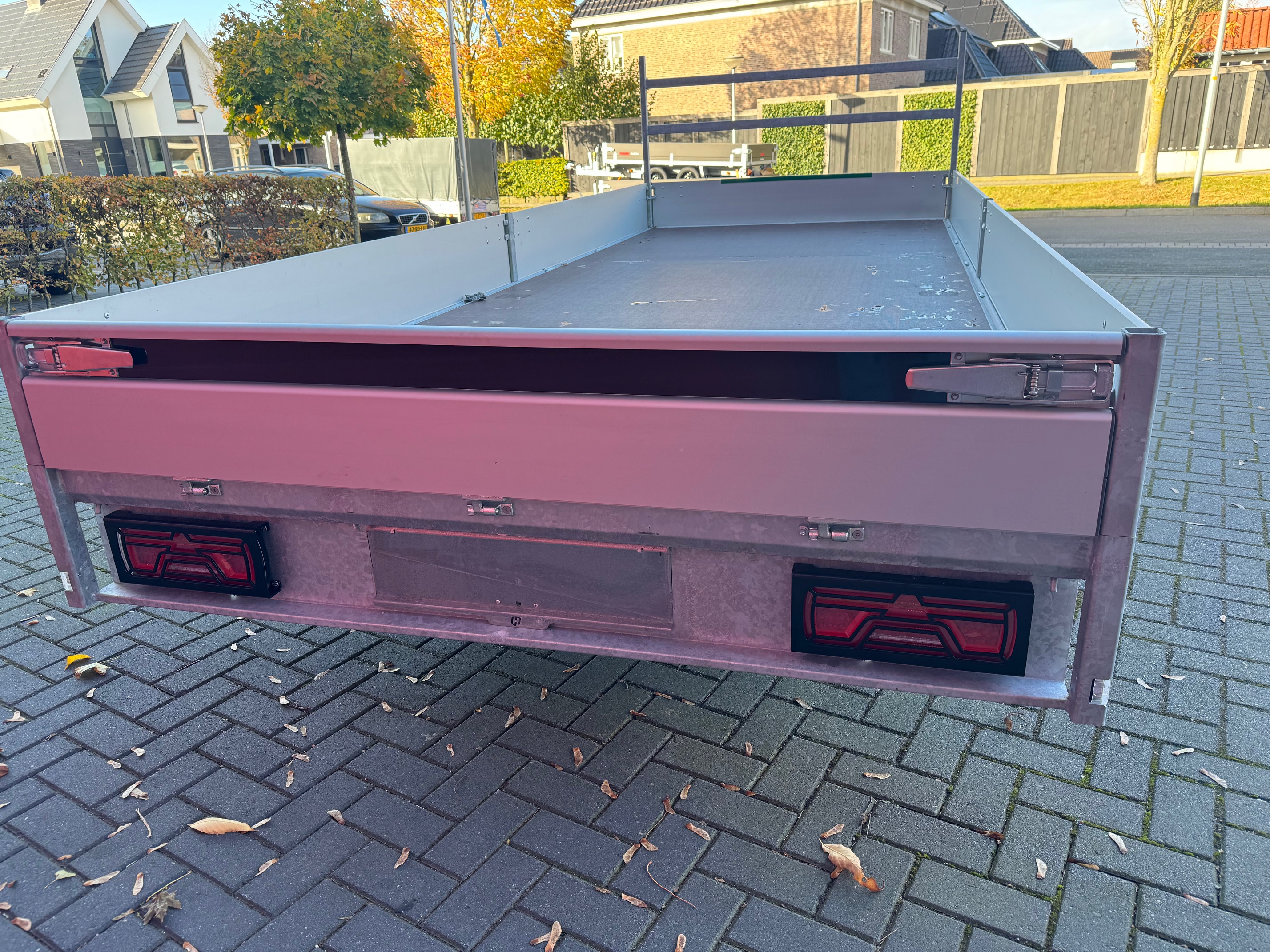 Henra Major Xpert drie-asser plateauwagen 3500kg