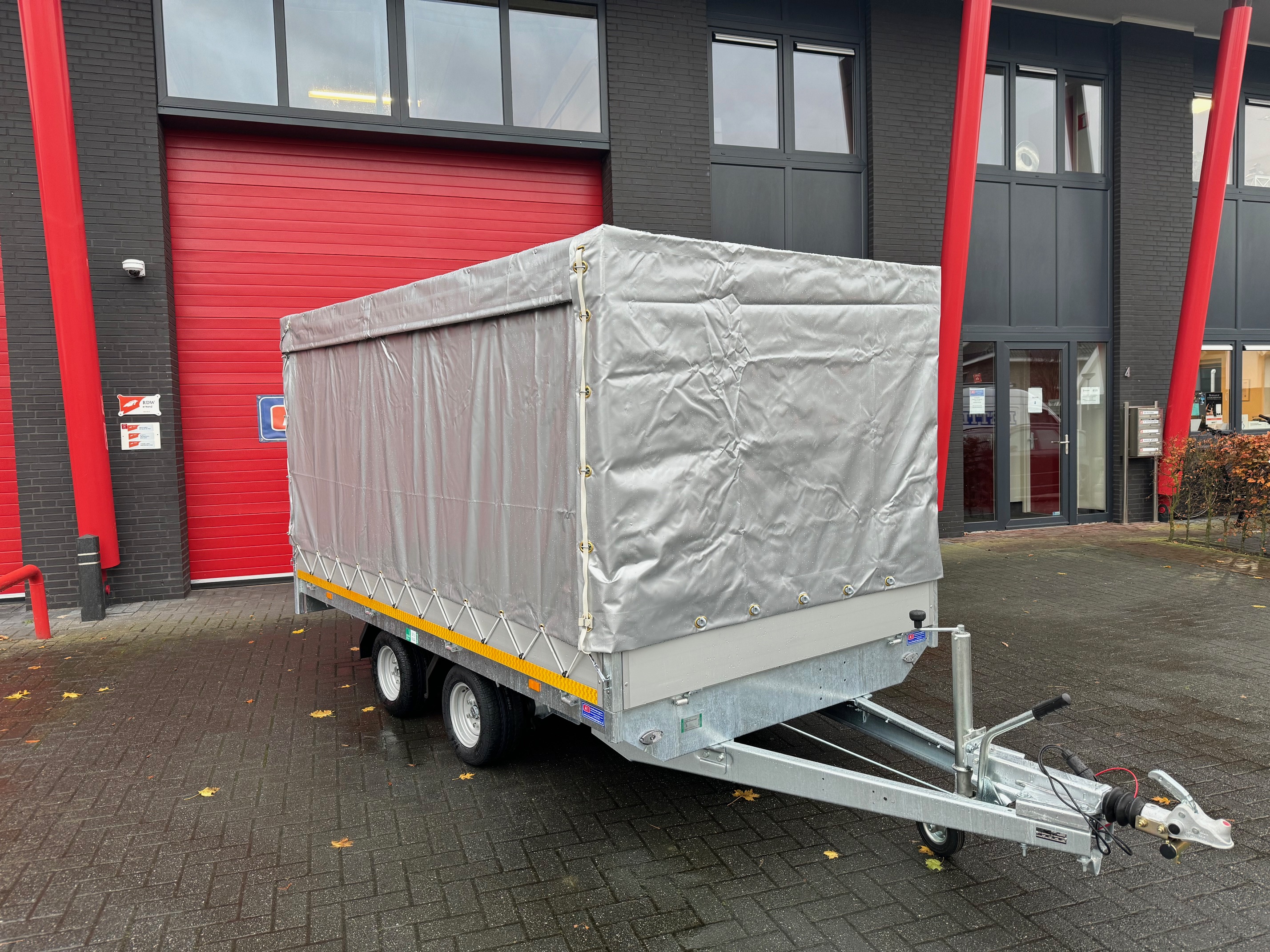 Eduard twee-assige huifaanhangwagen 3000kg (diverse maten leverbaar!)