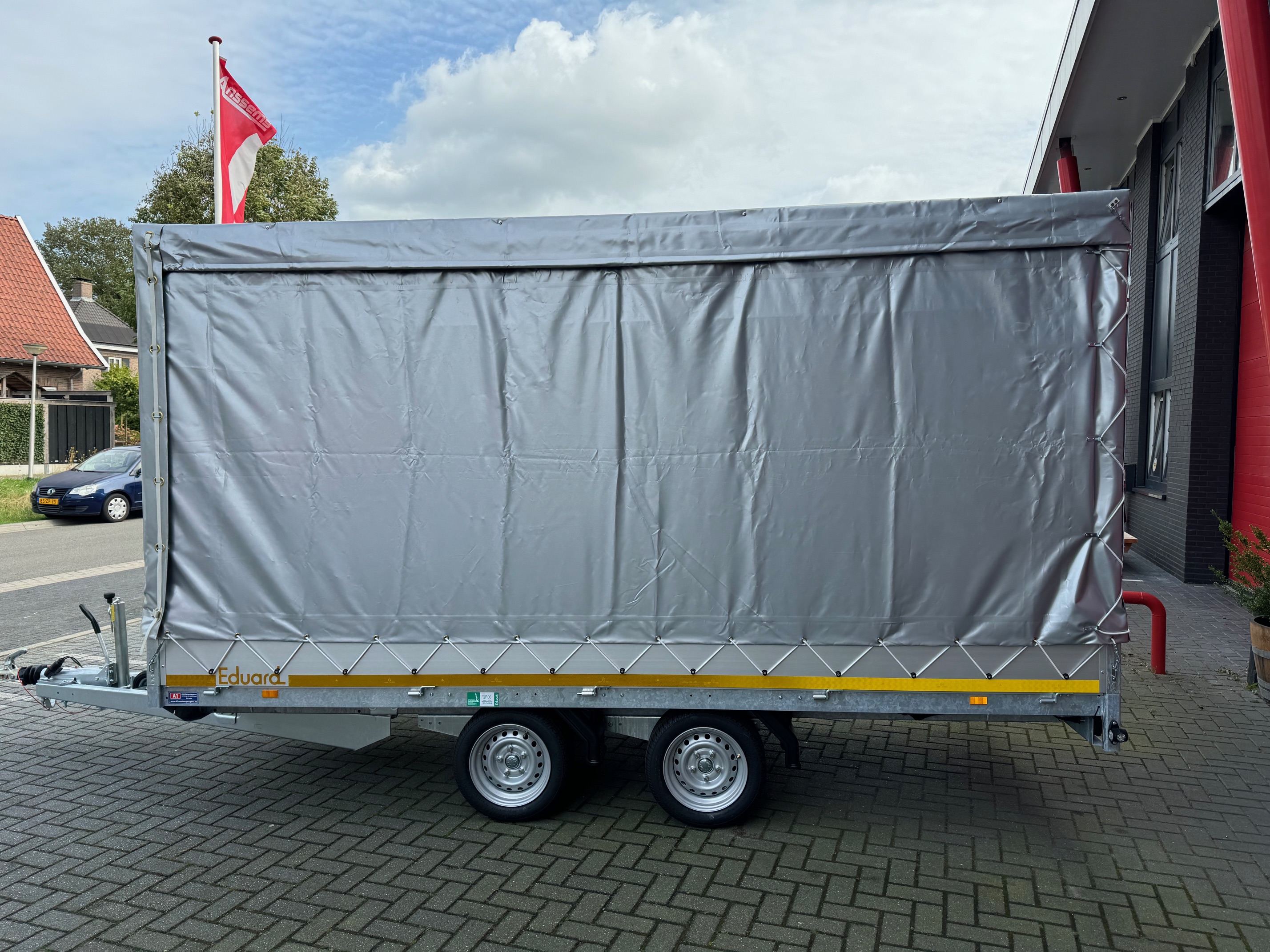 Eduard twee-assige huifaanhangwagen 3000kg (diverse maten leverbaar!)