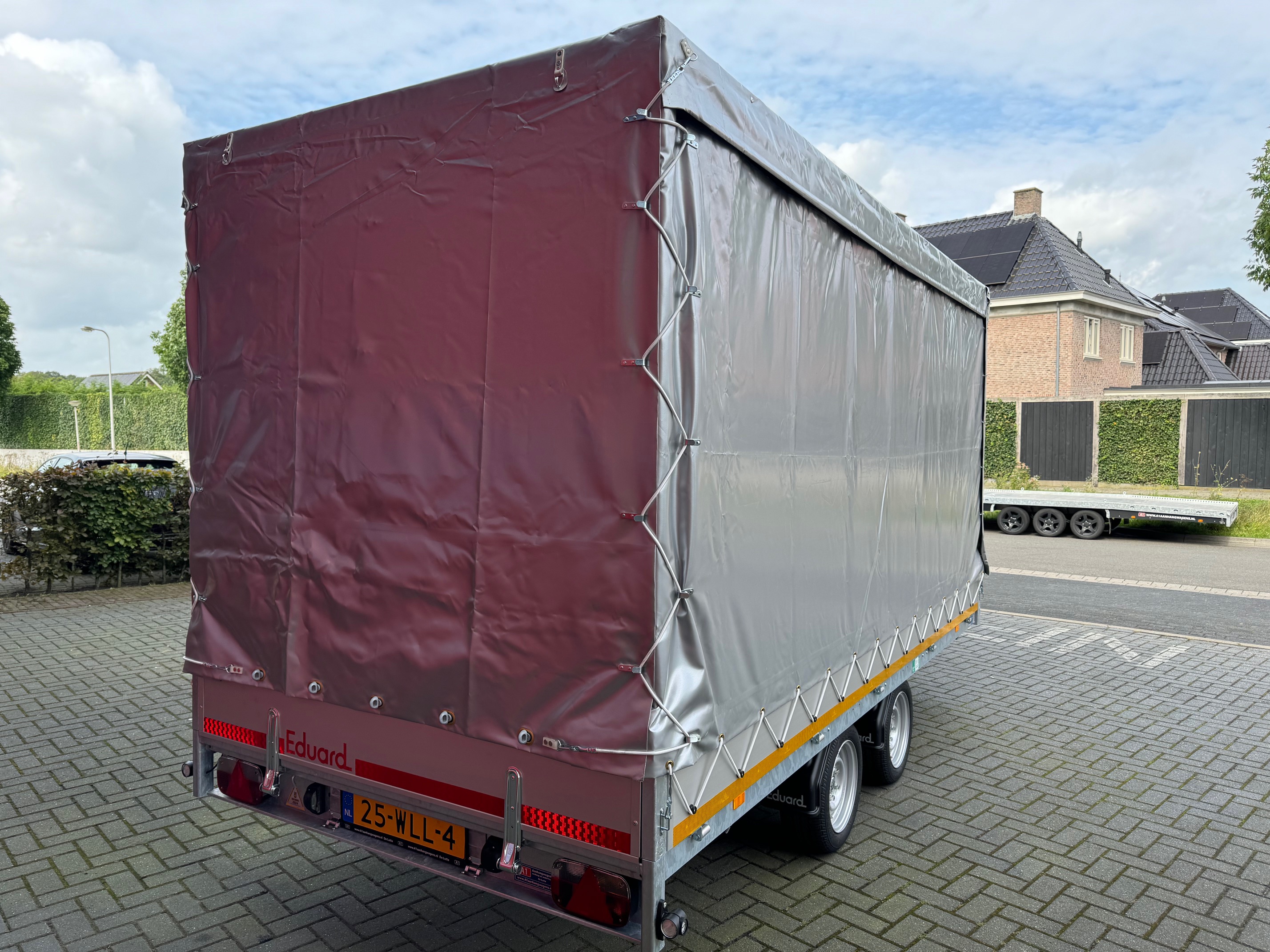 Eduard twee-assige huifaanhangwagen 3000kg (diverse maten leverbaar!)