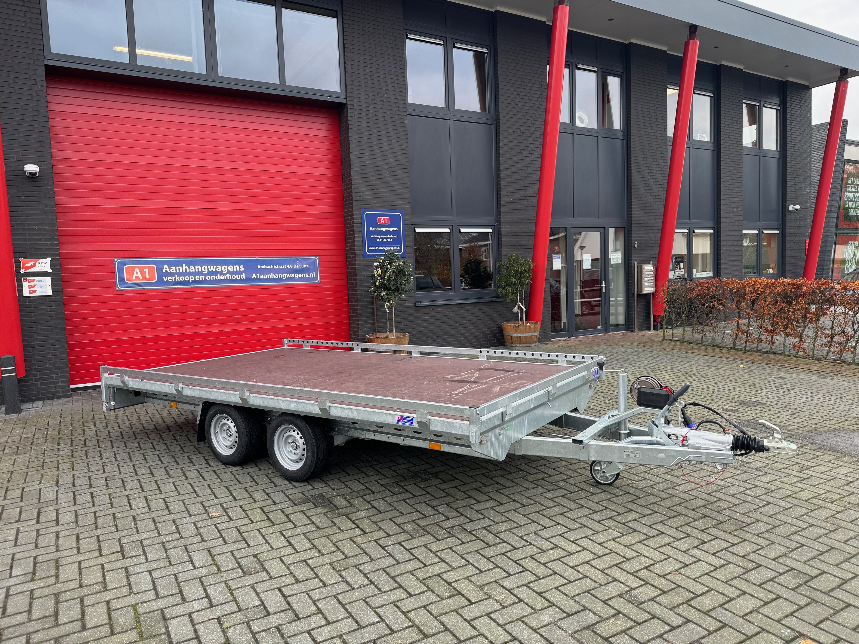 Henra dubbel-as multitransporter met handlier 3500kg