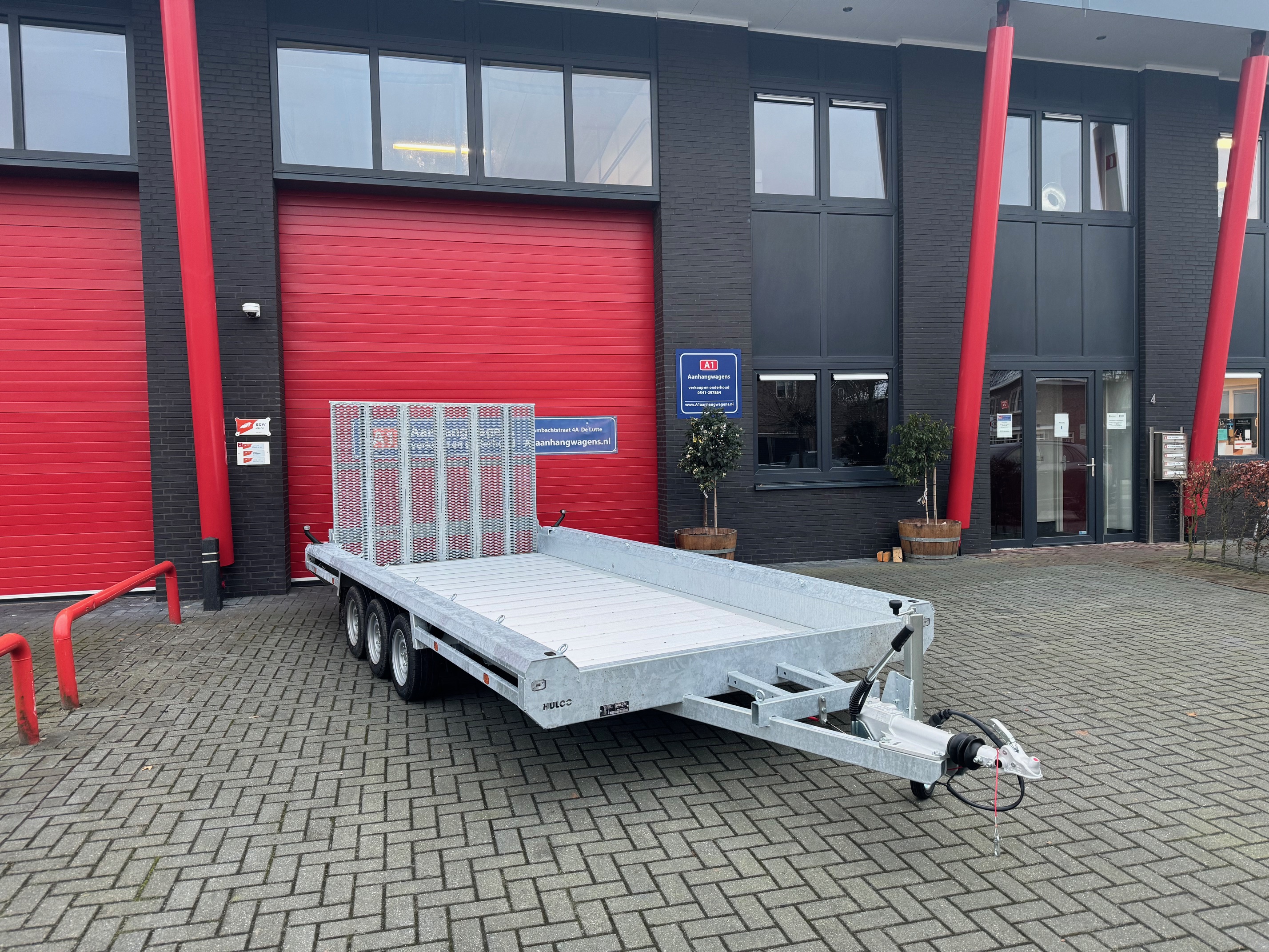 Hulco Terrax drie-asser machinetransporter 3500kg