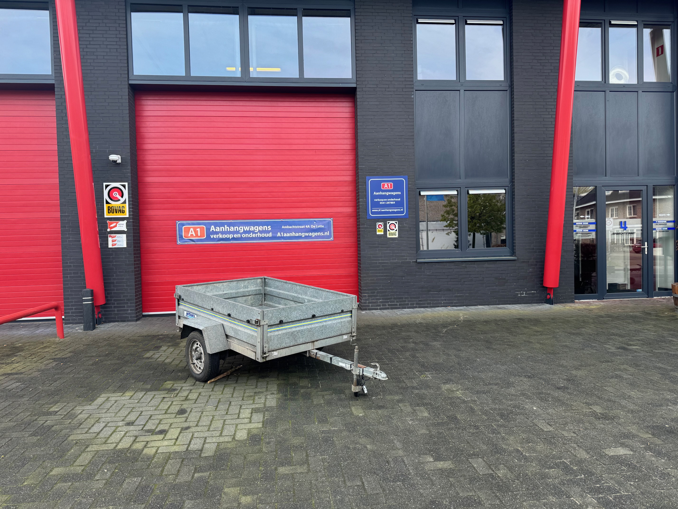 Enkel-as stalen bakwagen 750kg (nieuwe lagers!)
