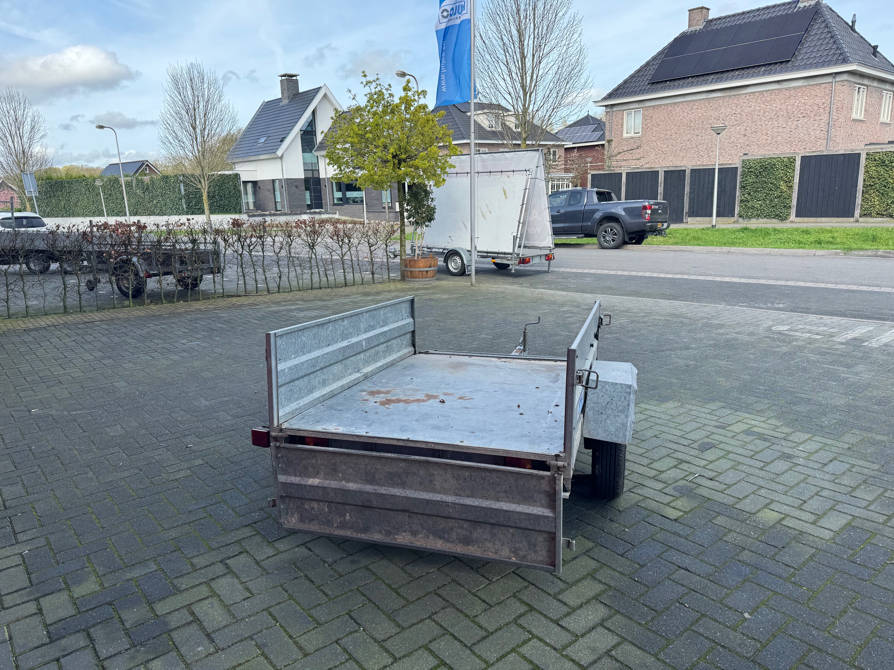 Enkel-as stalen bakwagen 750kg (nieuwe lagers!)