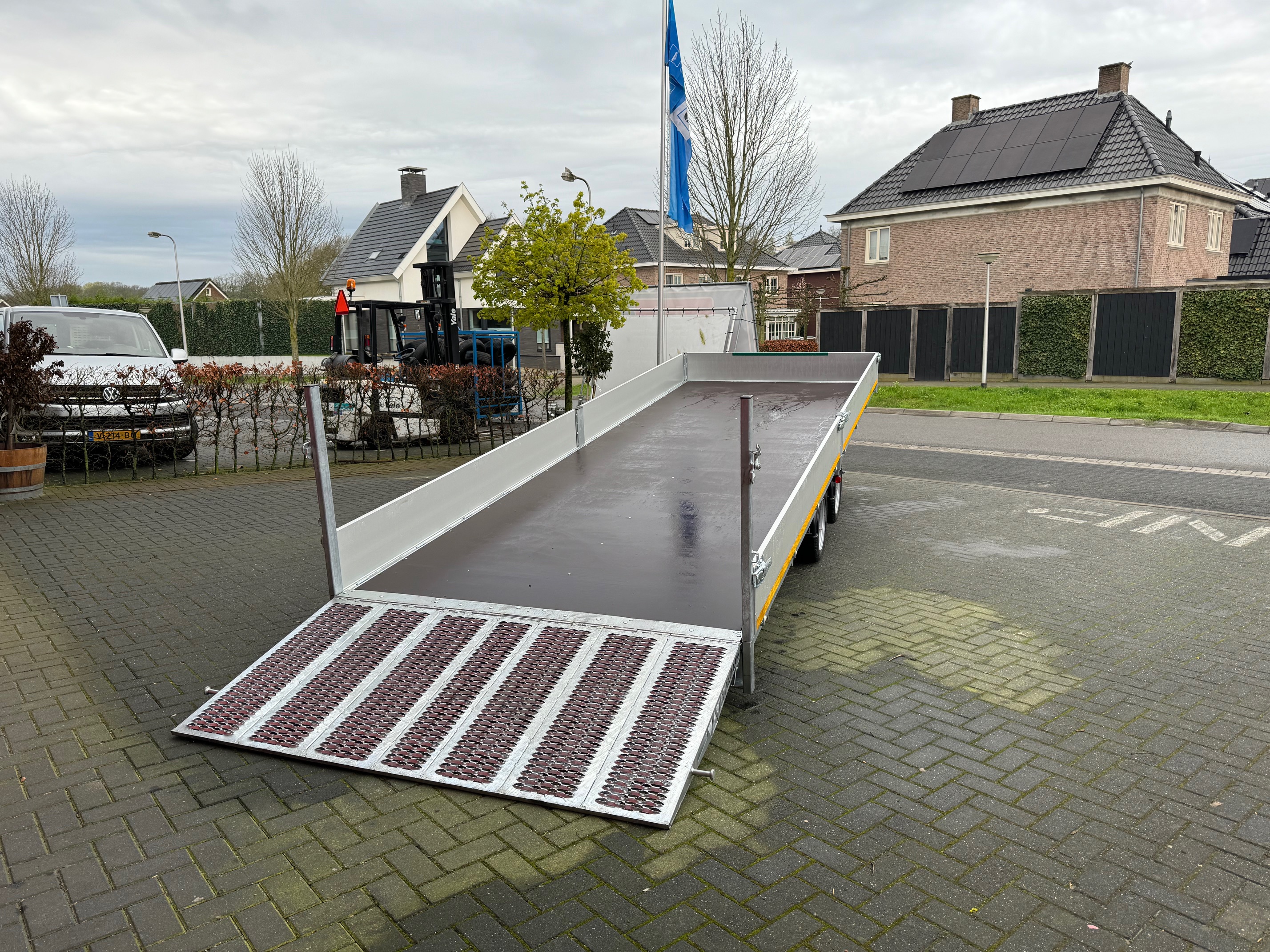 Eduard unieke dubbel-as kantelbare plateauwagen met oprijklep