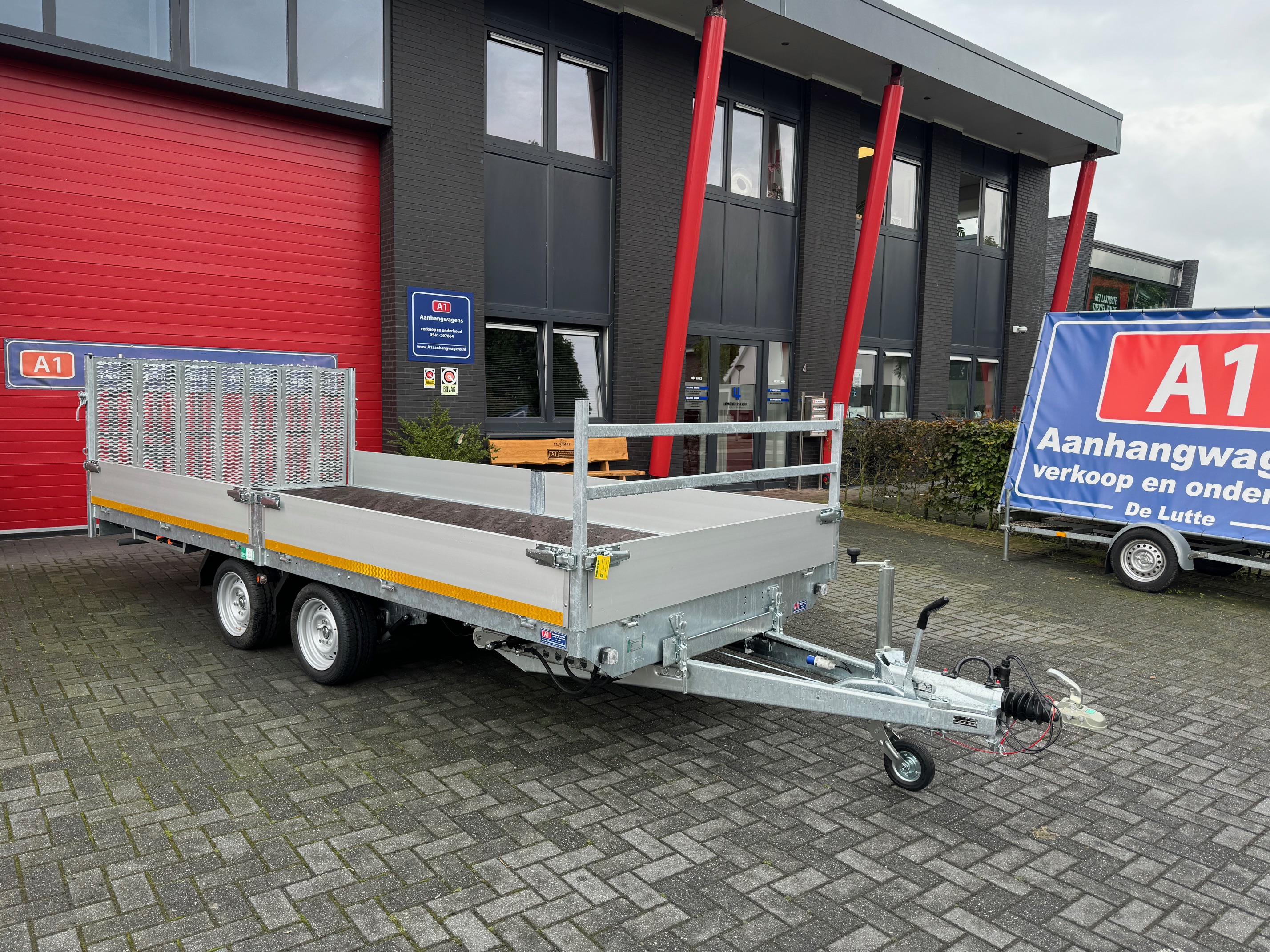 Eduard unieke dubbel-as kantelbare plateauwagen met oprijklep