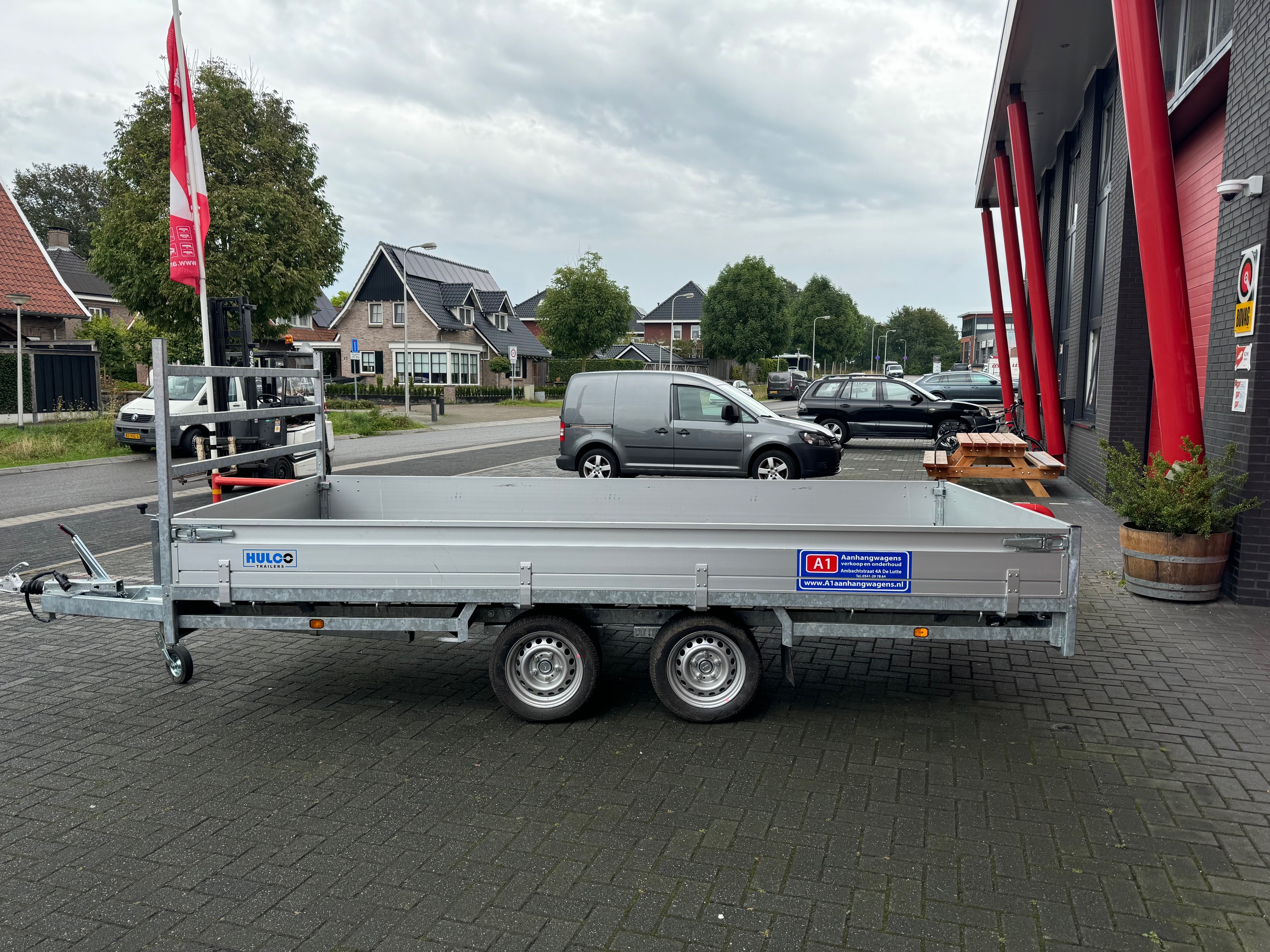 Hulco Medax twee-assige plateauwagen 3000kg
