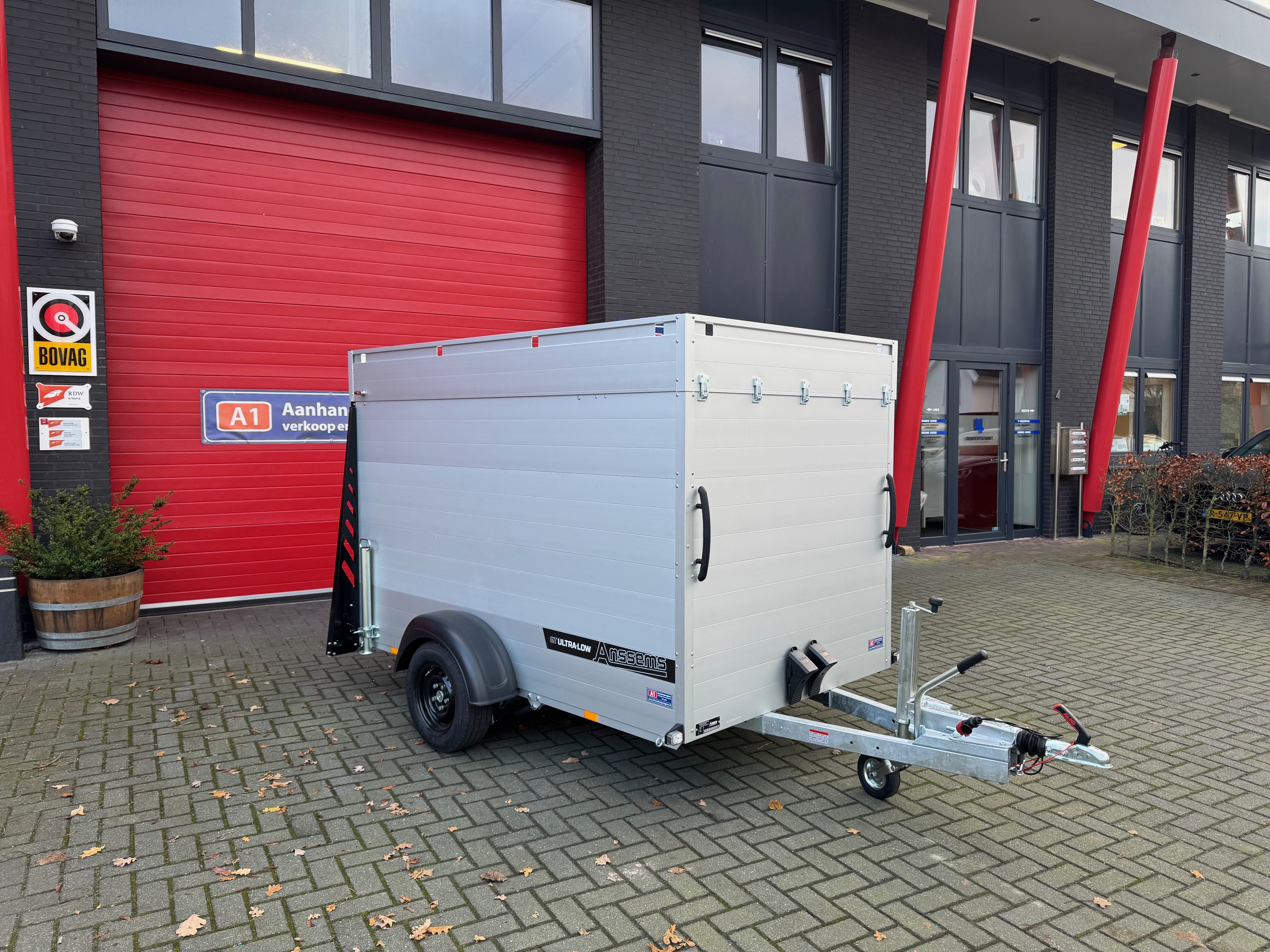 Anssems Ultra lage gesloten aanhanger 251x151cm of 301x151cm