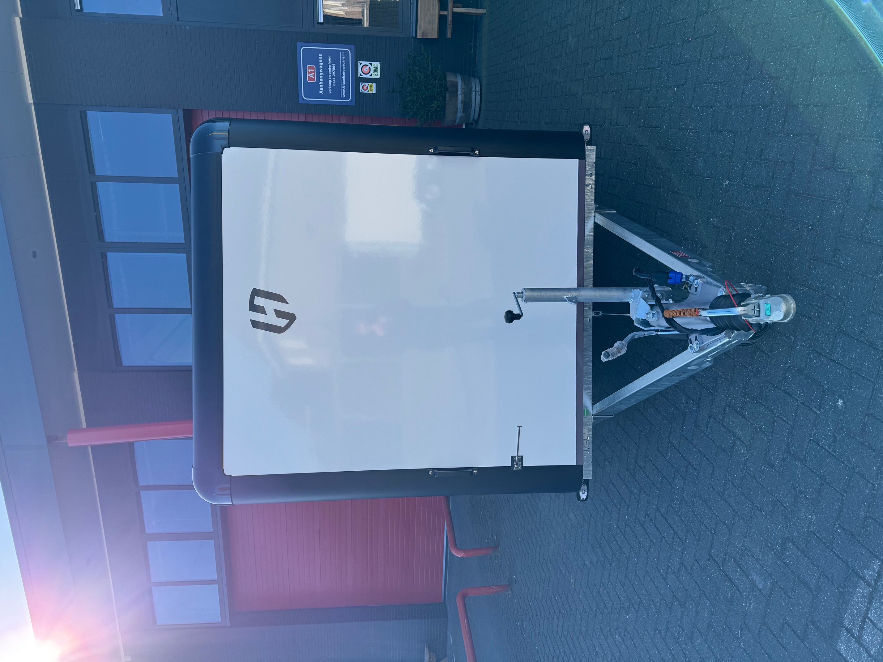 Henra Major Xpert dubbel-as gesloten bakwagen 3500kg