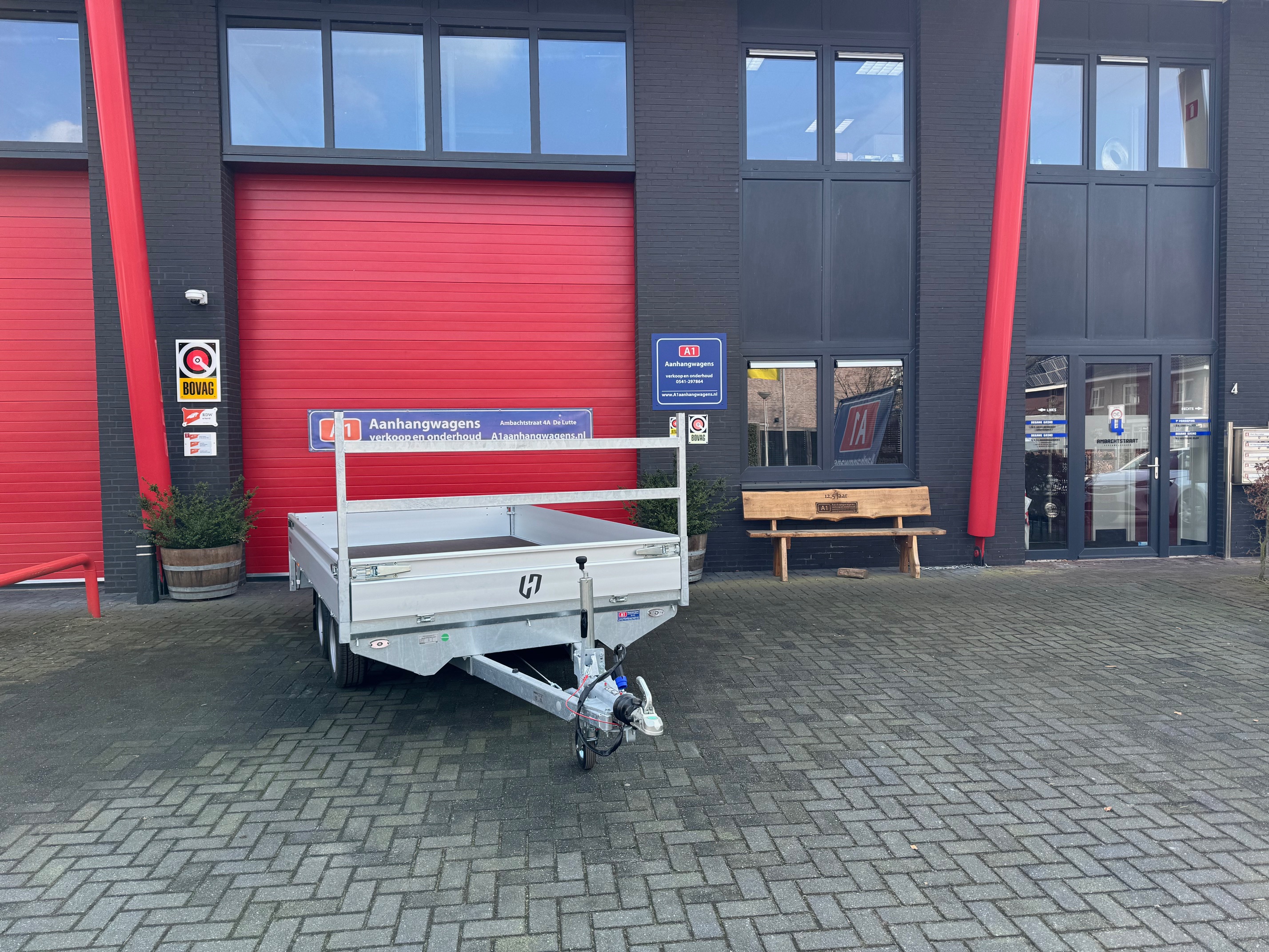 Henra Major dubbel-as plateauwagen 2700kg (330x180cm)