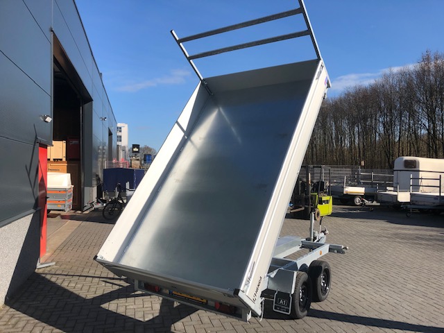 A1 trailer kippers div maten .