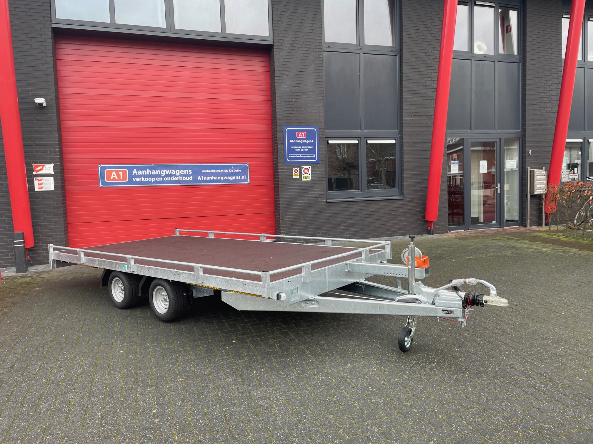 Eduard dubbel-as multitransporter 3000kg