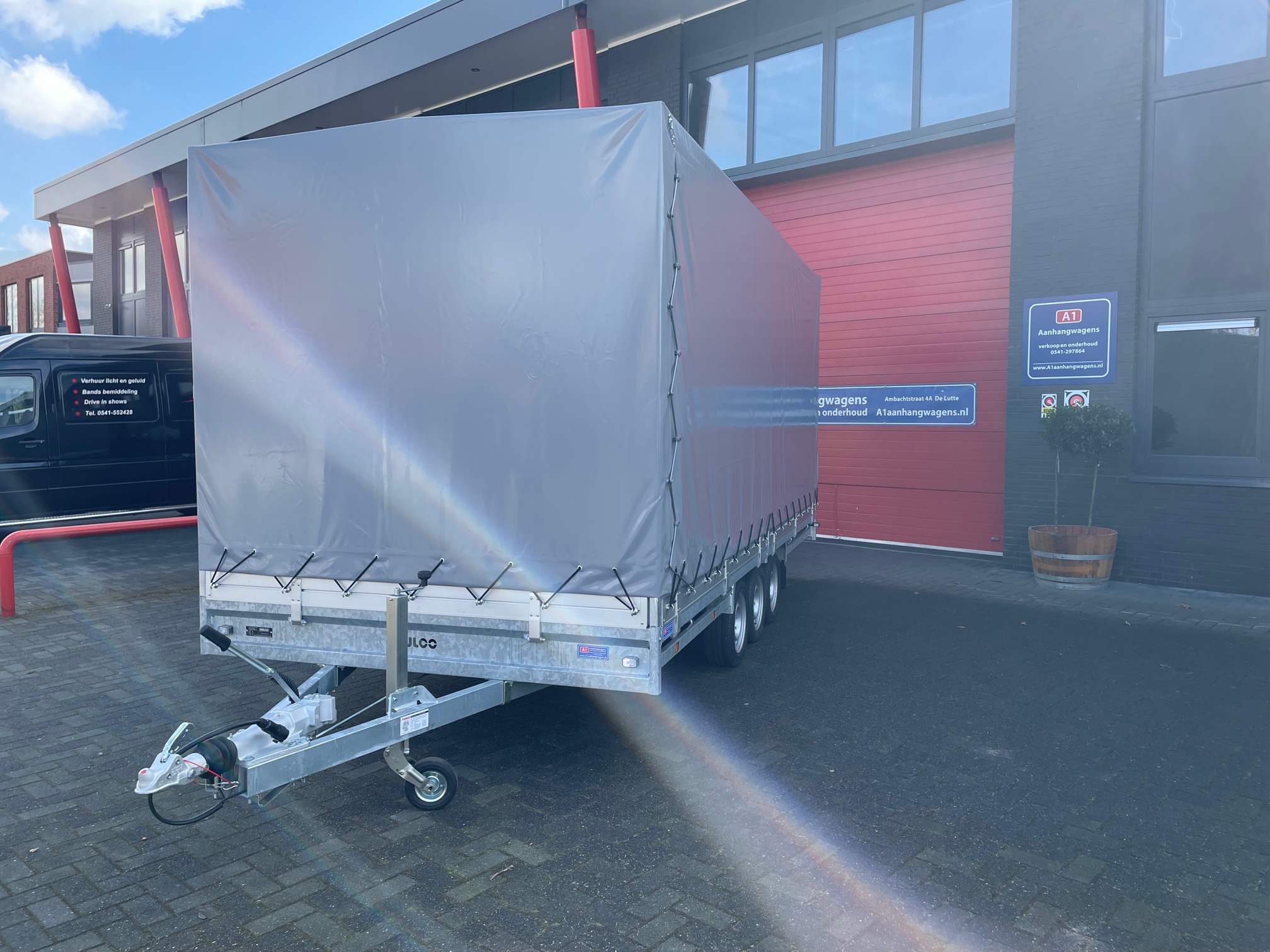 Hulco Medax tridem-as  met huif