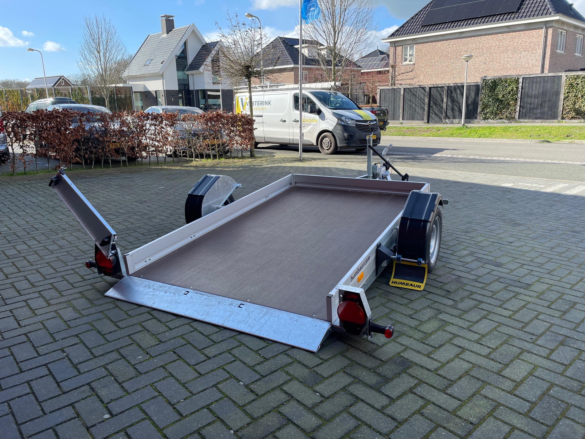 Humbaur HKT verlaagbare enkel-as voertuigtransporter