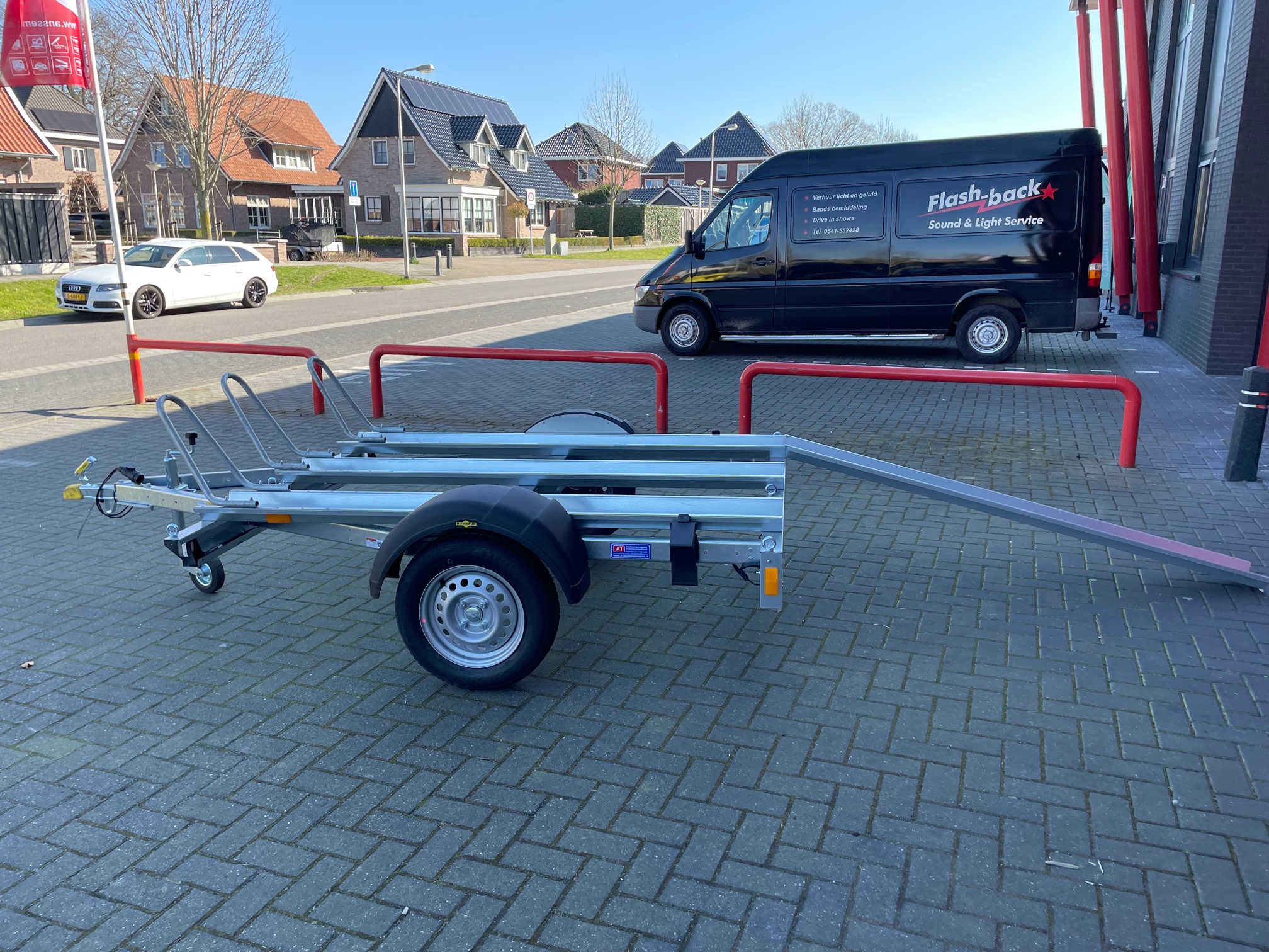 Humbaur HM enkel-as motortransporter